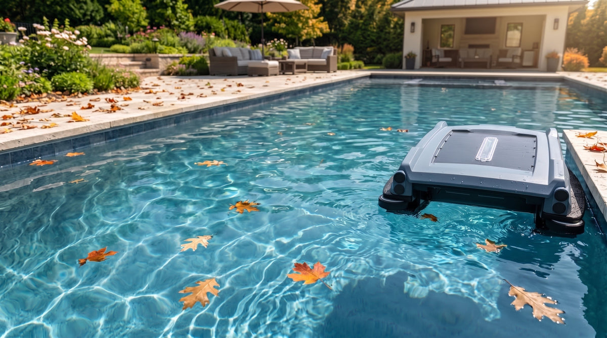 Betta solar skimmer on a pool